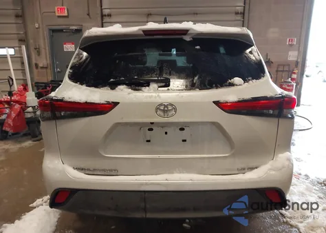 2022 Toyota Highlander Le z USA, uszkodzony, nr VIN 5TDBZRBH8NS591253